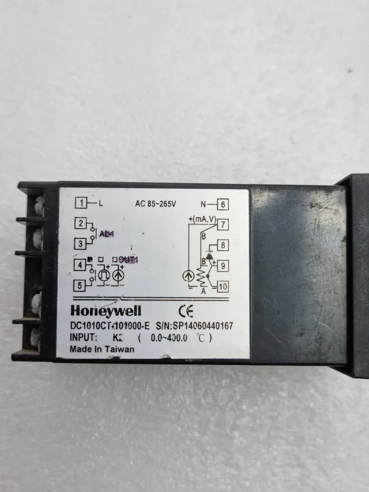 Honeywell DC1010 Temperature Controller DC1010CT-101000-E Ac 85~265V (Used)